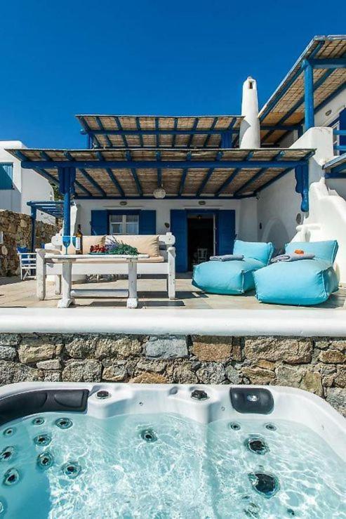 Holiday home Mykonos Coastal Retreat - Giovanna's Beachfront Escape With Jacuzzi