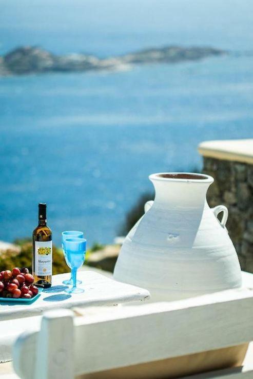 Holiday home Mykonos Coastal Retreat - Giovanna's Beachfront Escape With Jacuzzi *
